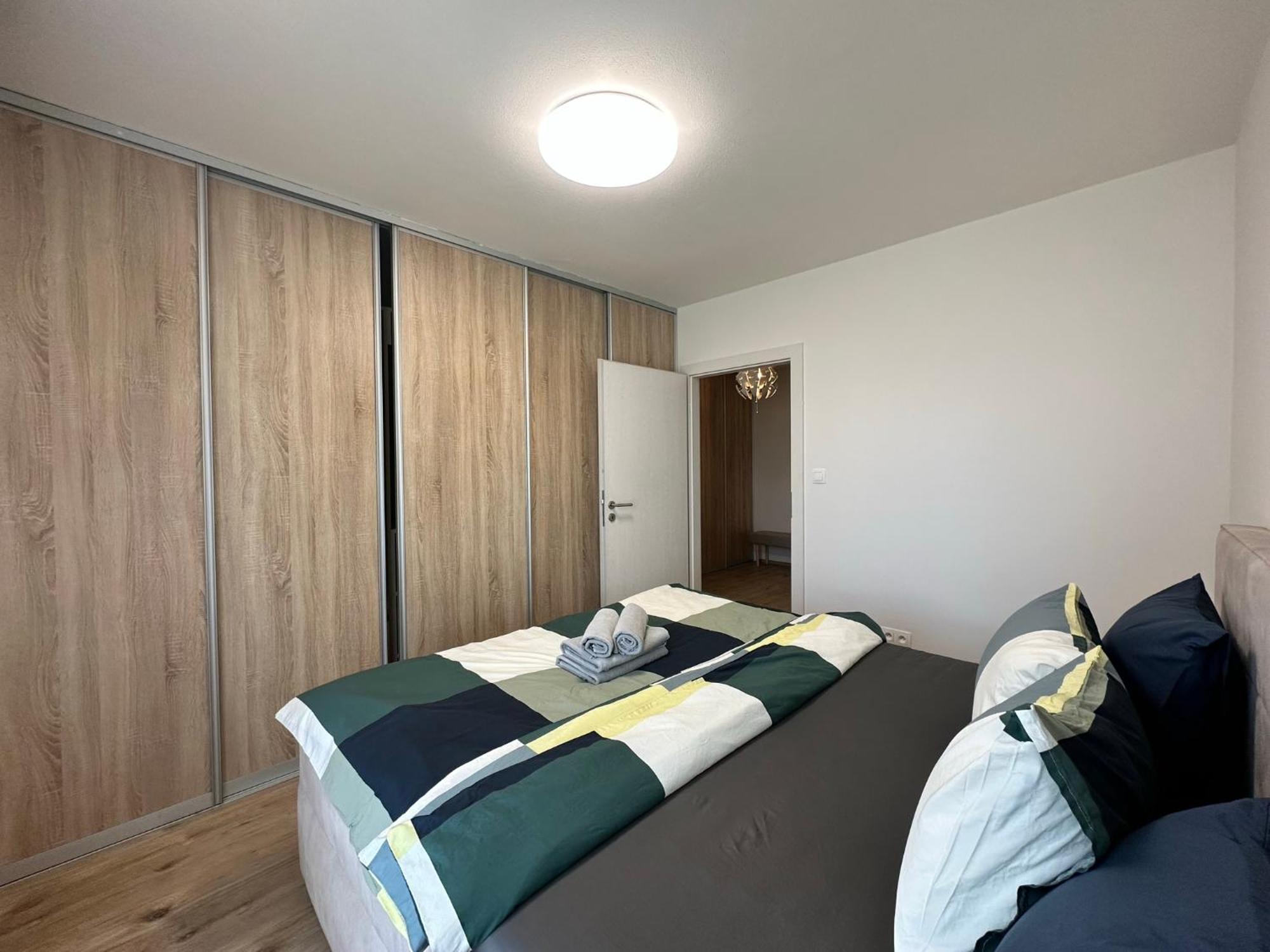 Novozariadeny Apartman Pri Starom Moste Bratislava Exterior foto