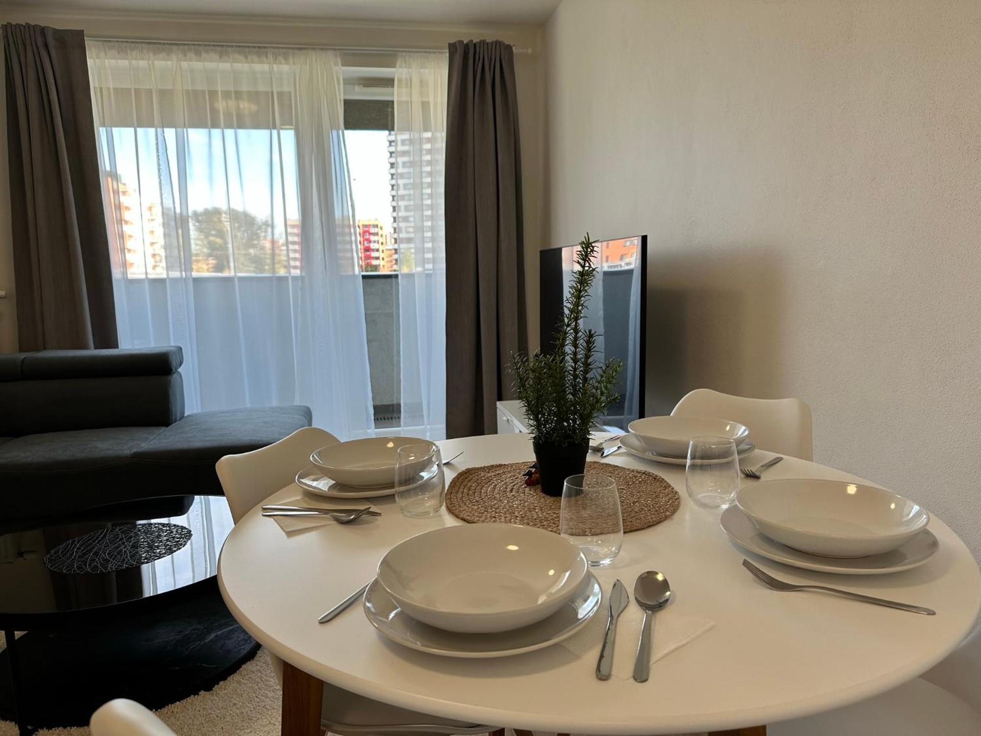Novozariadeny Apartman Pri Starom Moste Bratislava Exterior foto